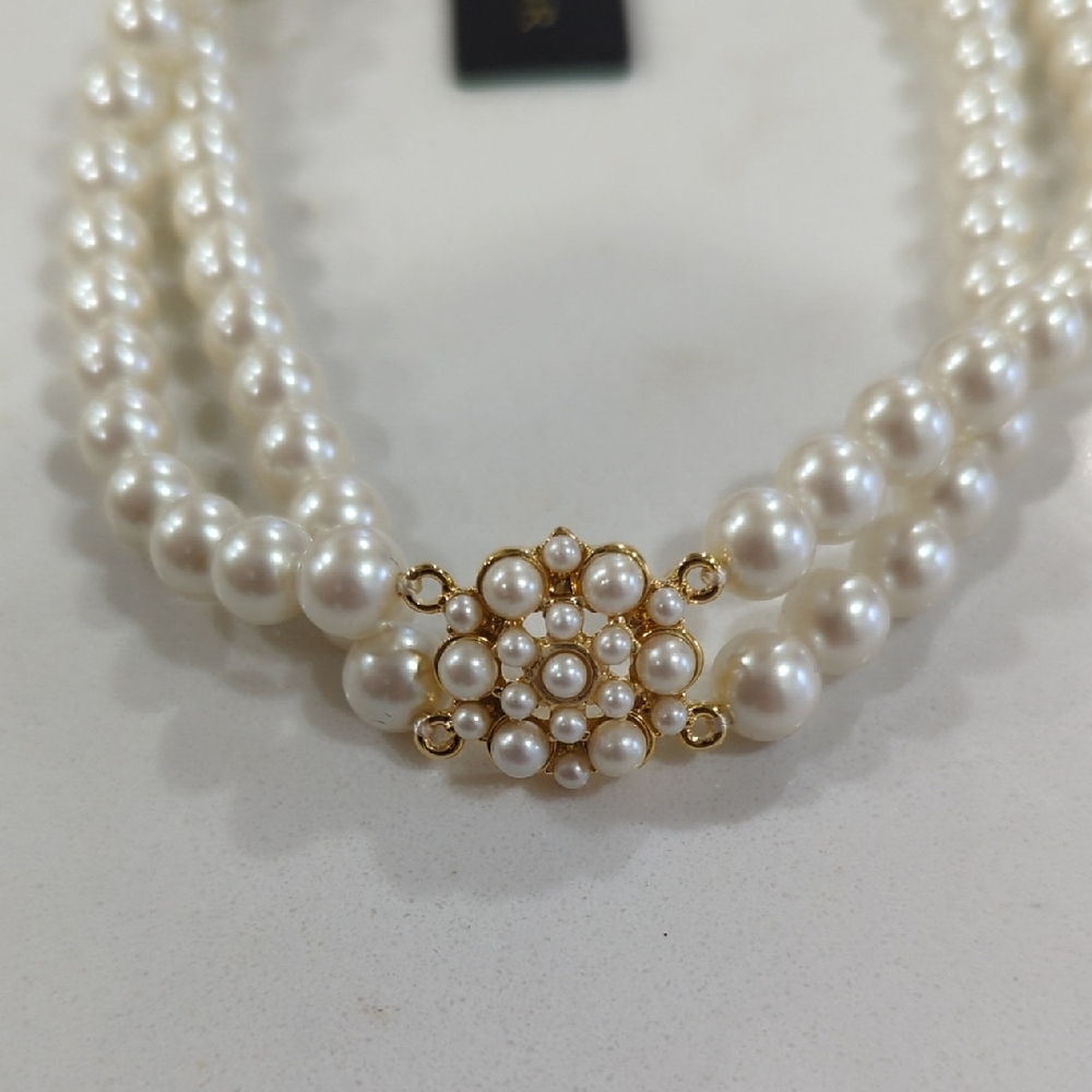 Ann Taylor Double Strand Pearl Necklace with Gold Clasp and Pearl and Gold - Picture 2 of 7